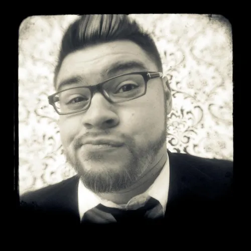 Black & white image of Andy 'Rok' Guerrero