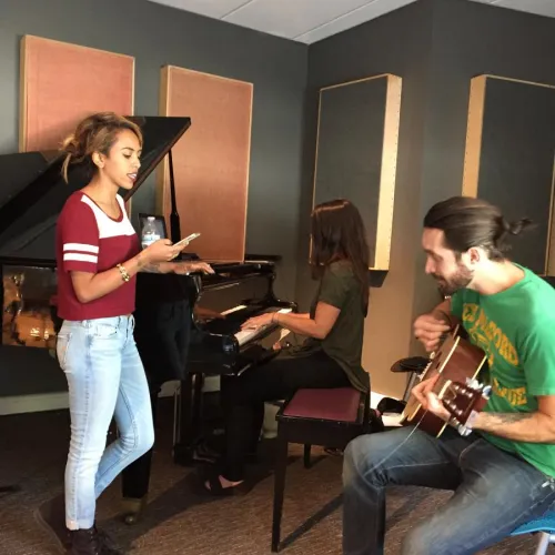 Students work on music during Open Lab