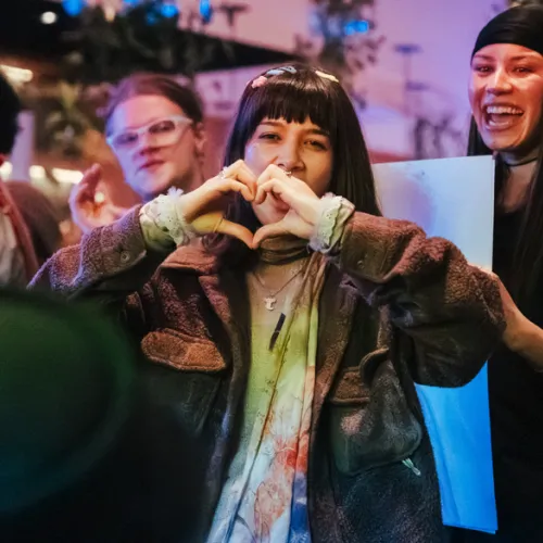 Claruin makes heart hands