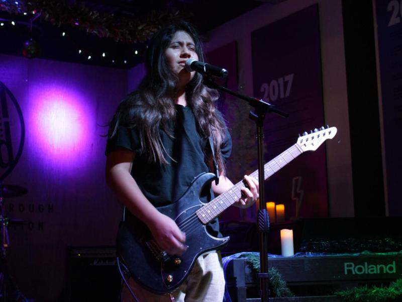 Chicos chidos at open mic